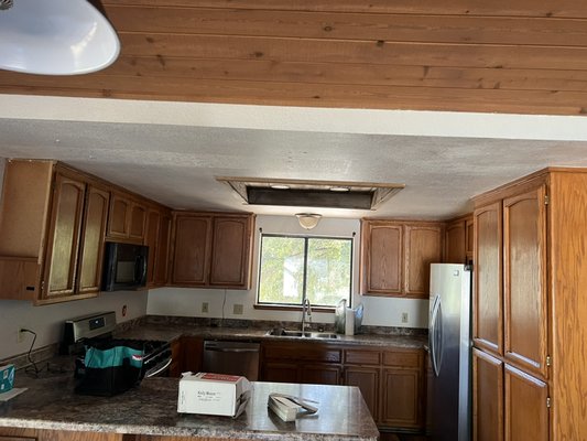 Kitchen painting - This was just a portion of a house that we got rid of a doggy door and put the drywall in and painted that little portion. Kitchen painting - This was just a portion of a house that we got rid of a doggy door and put the drywall in and painted that little portion.