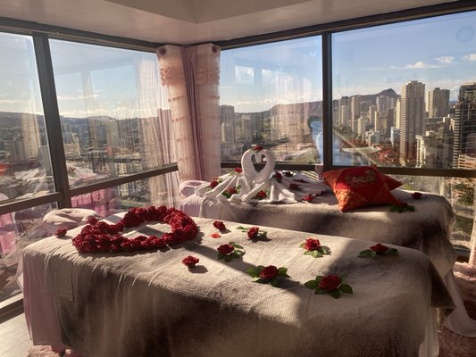 romantic(couple massage) - No matter what festival, the festival together is two people's love, roses, swans, candles to design a romantic room, witness the blossom for your love story
60min couple $140
90min couple $200
120min couple $240(free design) romantic(couple massage) - No matter what festival, the festival together is two people's love, roses, swans, candles to design a romantic room, witness the blossom for your love story
60min couple $140
90min couple $200
120min couple $240(free design)