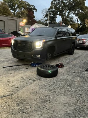 Flat Tire Repair - Call 404-749-0918 for mobile tire service in the greater Atlanta area.