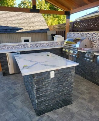 Backyard Builds - Call us now to upgrade your backyard for the summer!