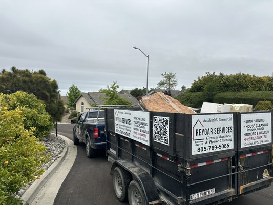 ReyGar services always on time for any service you need!! - We are here to cover all your needs, junk hauling? We can help you.
House cleaning , moving out or weekly cleaning? We also here to help you!!