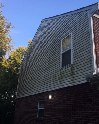 Pressure Washing Job - This is a standard house washing job completed in 2021 Pressure Washing Job - This is a standard house washing job completed in 2021