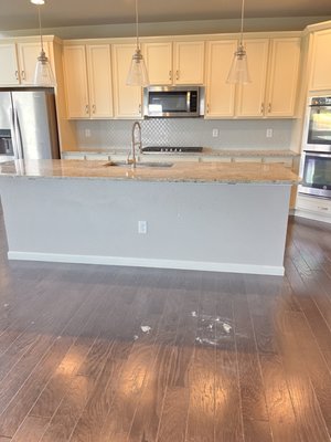Kitchen Cleaning - We recently completed a move-out cleaning, and the transformation was incredible. Every surface was thoroughly cleaned and left spotless—perfect for a fresh start! Kitchen Cleaning - We recently completed a move-out cleaning, and the transformation was incredible. Every surface was thoroughly cleaned and left spotless—perfect for a fresh start!