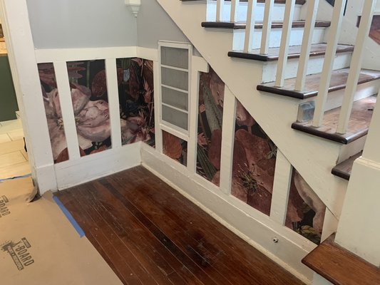 Wallpaper in wainscoting 2023 - This mural was install inside of the wainscoting of a home in Savannah that is being renovated. The mural was installed throughout the dining room, hallway and stairwell Wallpaper in wainscoting 2023 - This mural was install inside of the wainscoting of a home in Savannah that is being renovated. The mural was installed throughout the dining room, hallway and stairwell