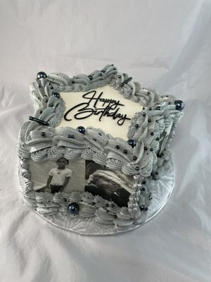 Vintage star cake “happy birthday” - Call today for your next birthday!!!
