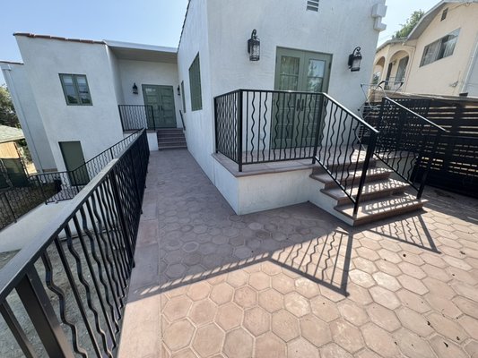 Hillside Podium Deck & Structural Concrete | Mount Washington - Complete hillside hardscape and structural concrete renovation in Mount Washington, Los Angeles. This project included a new concrete driveway, decorative concrete steps and walkways, a raised lightweight concrete podium deck for the rear patio, reinforced underpinning pads, grade beams, and an engineered structural foundation. Concrete Etc. specializes in hillside construction, podium decks, structural concrete, foundations, underpinning, grade beams, driveways, retaining walls, decorative concrete, and custom hardscape throughout Mount Washington, Los Angeles, the San Fernando Valley, Santa Clarita, and surrounding Southern California communities. Licensed and serving Southern California since 2007.