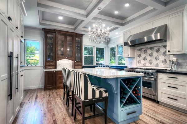 Site-Finished Oak Hardwood Flooring in Kitchen - Site-Finished Oak Hardwood Flooring in Kitchen
San Francisco, CA
Design+Contractor: Clayton Nelson
Photo: John Valenti