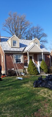 New Roof Replacement - this House removed the old shingles 25 years. and Replacement Owners Corning Architectural Shingles.
inspection the Wood, and installed Drip edges on the edges, installed Snowcountry Ridge Vent on the peak. New Roof Replacement - this House removed the old shingles 25 years. and Replacement Owners Corning Architectural Shingles.
inspection the Wood, and installed Drip edges on the edges, installed Snowcountry Ridge Vent on the peak.