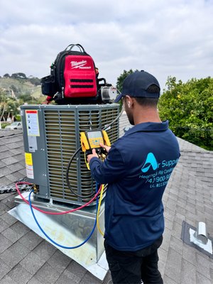 Your trusted AIRSUPPORT HVAC INC. staff. - Here are trusted, specialized professional technicians doing their best to solve the problem.