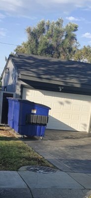 REEL IT AWAY SATISFIED CLIENTS - We carry 3yrd dumpsters for all of your waste disposal needs. REEL IT AWAY SATISFIED CLIENTS - We carry 3yrd dumpsters for all of your waste disposal needs.