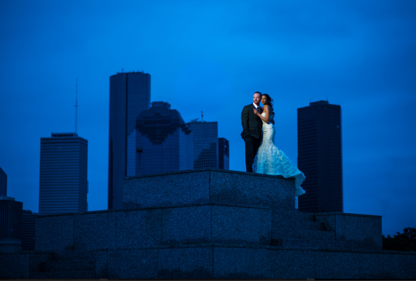 Wedding Photography - Getting married in or around Indianapolis and looking for a wedding photographer? Well, look no more. Indianapolis based wedding and portrait photographers Chris and Brandy Gronde, of Gronde Photography, will document your day in one of the most amazing and beautiful ways possible. Chris and Brandy will work with you and your family to ensure you get those epic images that tell the story of you.