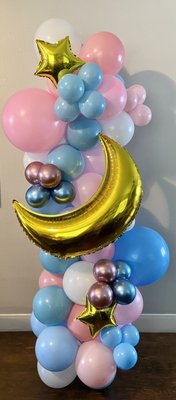 Balloon Garlands - Organic garlands for your indoor or outdoor events to add a little special touch to your events. Balloon Garlands - Organic garlands for your indoor or outdoor events to add a little special touch to your events.