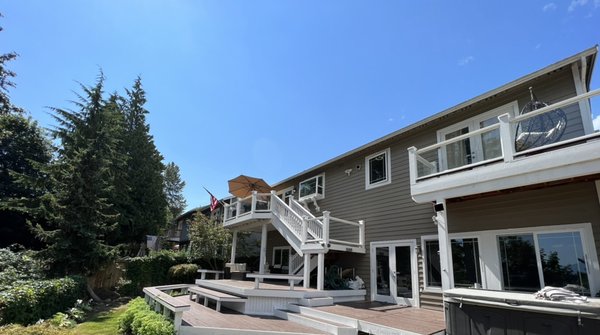 Painting of front and back deck in Lake Stevens - New painting done for an old deck in front and back of home where paint was flaking and peeling. Painting of front and back deck in Lake Stevens - New painting done for an old deck in front and back of home where paint was flaking and peeling.