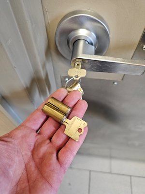 New Interchangeable Cores.
SFIC removal and installation. - This job was done for a entire grocery store. New Interchangeable Cores.
SFIC removal and installation. - This job was done for a entire grocery store.