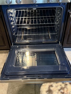 Stove Cleaning - We do oven cleaning that can make you oven look brand new! We can work mircles!