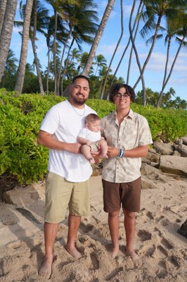 Family Photoshoot - Family photoshoot of 36 members at Secret Beach, Hawaii