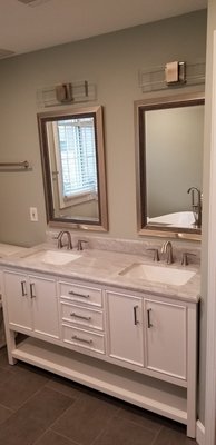 Bathroom Remodeling - This renovation was made to a bathroom that was on bad shape.