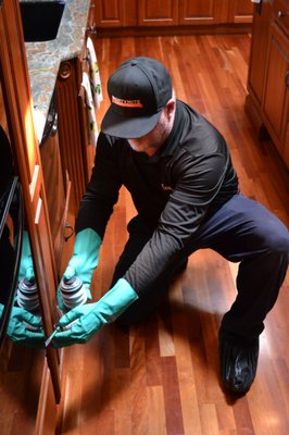 Pest Control Expert Jhonny - Meet MMT expert Johnny—your go-to pro for keeping your home pest-free! With sharp skills and a commitment to top-quality service, Johnny tackles every job with care and precision. Whether it’s bugs, rodents, or anything in between, you can count on Johnny to protect your space and bring peace of mind. Pest Control Expert Jhonny - Meet MMT expert Johnny—your go-to pro for keeping your home pest-free! With sharp skills and a commitment to top-quality service, Johnny tackles every job with care and precision. Whether it’s bugs, rodents, or anything in between, you can count on Johnny to protect your space and bring peace of mind.