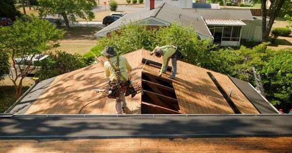 Before and After - Let us transform your home with a roof replacement that’s both stylish and durable. We’ll ensure a flawless new roof installation