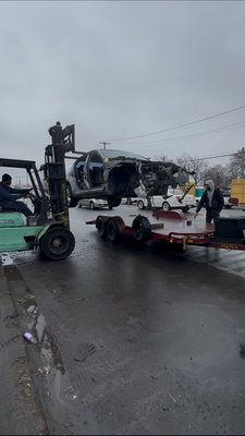 Car hauling - Customer called and asked if we can tow his car, sooo you know what we did ??? Got it gone!!!! The customer was very pleased and of course very reasonable price !!!! Car hauling - Customer called and asked if we can tow his car, sooo you know what we did ??? Got it gone!!!! The customer was very pleased and of course very reasonable price !!!!