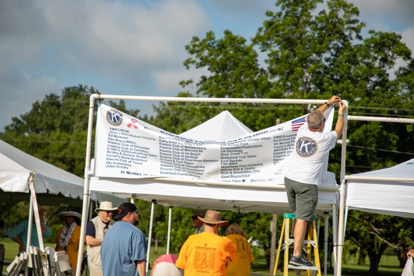 Recognizing Community Support with banners from Pac N Mail Plus - Banners let everyone know what your organization or event is all about. Lawn signs and A frames will point the way Recognizing Community Support with banners from Pac N Mail Plus - Banners let everyone know what your organization or event is all about. Lawn signs and A frames will point the way