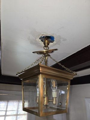 Hallway chandelier replacement. - We got hired from this costumer to replace his old fixture on the hallway with this beautiful new one. Hallway chandelier replacement. - We got hired from this costumer to replace his old fixture on the hallway with this beautiful new one.