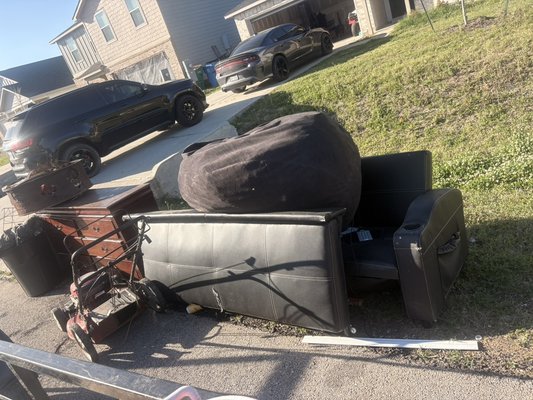Junk removals of all kinds - When we are called we are quick fast and reliable  and affordable on all your junk removal!