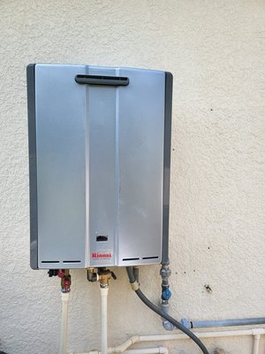 Gas Tankless - Water Heater Install - We replace an old outdoor gas tankless water heater that was not providing any hot water for a customers with a brand new gas tankless water heater with higher heating capacity. Now our happy customer can enjoy limitless hot and relaxing showers.
