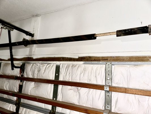 Garage door springs replacement - Professional garage door spring replacement with high-cycle torsion springs built for long-lasting performance. Safe, reliable service with proper balancing and tuning included. All new springs come with a 5-year warranty for peace of mind. Garage door springs replacement - Professional garage door spring replacement with high-cycle torsion springs built for long-lasting performance. Safe, reliable service with proper balancing and tuning included. All new springs come with a 5-year warranty for peace of mind.