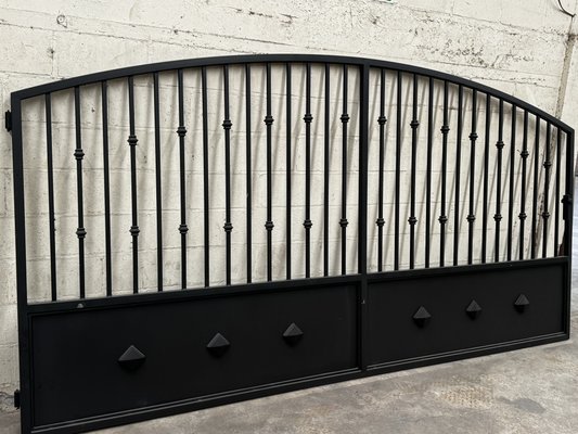 Potrero gate - This simple gate for a rural area, simple yet beautiful
