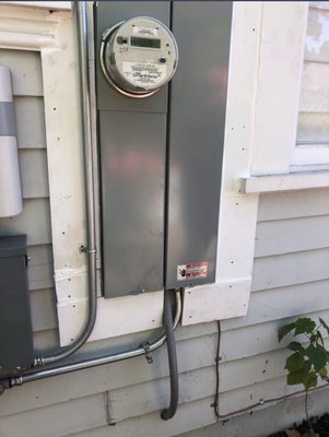 panel Chane￼ - A tree limb fell and caused PGE wires to short out in 220v to all the plugs in the house. It also caused a great big surge which blew out their main panel. We came in and work with the homeowner to get the panel replaced.￼