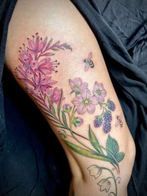 Flower fever - Tony loves doing fineline tattoos, schedule a consultation today! Flower fever - Tony loves doing fineline tattoos, schedule a consultation today!