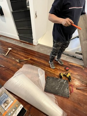 Floor installation - Floor installation and handrail Floor installation - Floor installation and handrail