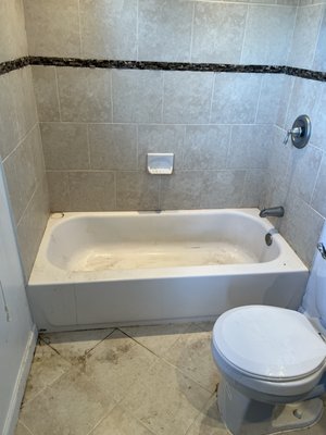 Deep Cleaning for a Happy New Customer. - My team and I performed a deep cleaning on this bathroom and the property of a new client, we feel very happy to have done this job and to be able to meet the standards of our customers. Deep Cleaning for a Happy New Customer. - My team and I performed a deep cleaning on this bathroom and the property of a new client, we feel very happy to have done this job and to be able to meet the standards of our customers.
