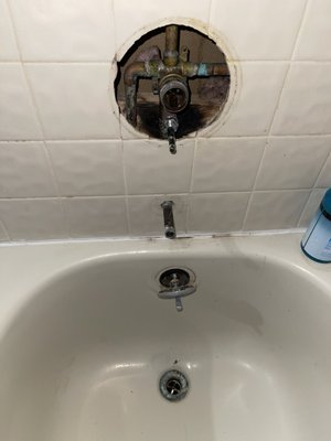 Bathroom Facet Replacement - Leaking and Damaged Tub Facet Replacement Completed in 2 Hours or Less Bathroom Facet Replacement - Leaking and Damaged Tub Facet Replacement Completed in 2 Hours or Less