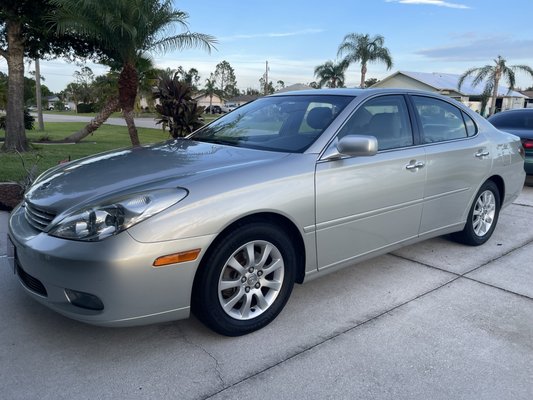 Lexus ES Complete Detail - The owner of this Lexus wanted to make sure their low-mileage investment was clean and preserved. Lexus ES Complete Detail - The owner of this Lexus wanted to make sure their low-mileage investment was clean and preserved.