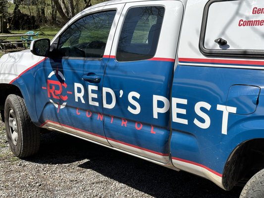 No Contract Required - No Contract Required and First Service is Free!
From ants and spiders to termites and rodents, our expert team knows how to send them packing while keeping your family and pets safe. With residential pest control Lebanon, TN homeowners rely on, we protect your health, property, and peace of mind.
Red's Pest Control No Contract Required - No Contract Required and First Service is Free!
From ants and spiders to termites and rodents, our expert team knows how to send them packing while keeping your family and pets safe. With residential pest control Lebanon, TN homeowners rely on, we protect your health, property, and peace of mind.
Red's Pest Control