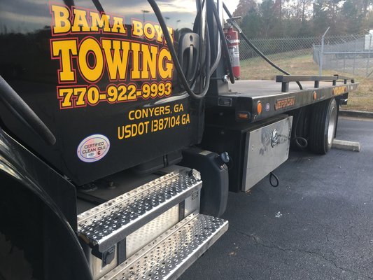 Flatbed Towing - When you are stuck in a bind call BamaBoys Towing .