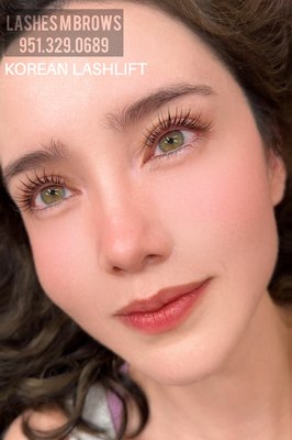 KOREAN LASHLIFT - Get beautifully lifted, curled lashes with this gentle technique—no extensions needed for a natural, eye-opening effect that lasts.