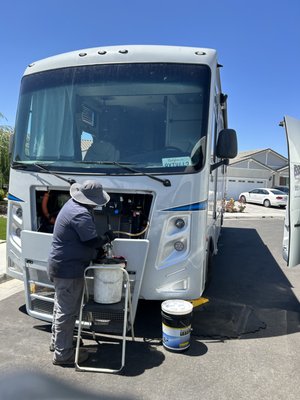 Onsite Residential and Commercial Vehicle Maintenance - We have the capabilities to service large fleets (sedans, pick up, cargo vans, medium and heavy duty trucks) to residential customers in communities. We service RV's (gas and diesel). We offer our customers car wash and auto detailing services at their doorstep. Onsite Residential and Commercial Vehicle Maintenance - We have the capabilities to service large fleets (sedans, pick up, cargo vans, medium and heavy duty trucks) to residential customers in communities. We service RV's (gas and diesel). We offer our customers car wash and auto detailing services at their doorstep.