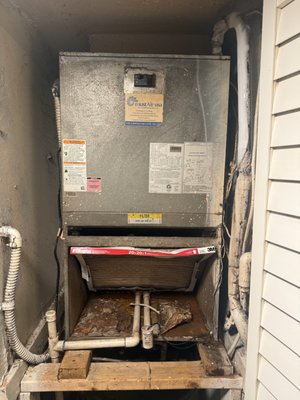2 Ton AC Installation - Replaced an outdated air conditioning system with a new high-efficiency A/C unit to deliver dependable cooling, improved indoor comfort, and greater energy efficiency. The installation was completed to ensure reliable long-term performance, lower energy consumption, and enhanced system reliability for years to come. 2 Ton AC Installation - Replaced an outdated air conditioning system with a new high-efficiency A/C unit to deliver dependable cooling, improved indoor comfort, and greater energy efficiency. The installation was completed to ensure reliable long-term performance, lower energy consumption, and enhanced system reliability for years to come.