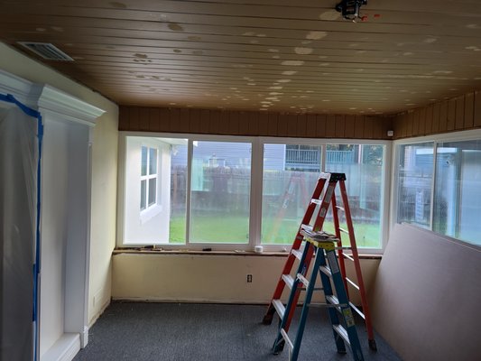 Sunroom Remodel - This model was done on an old sunroom that was in bad shape. The rest of the house had been updated, so the sunroom stuck out like a sore thumb. We gutted it, put in new hardwood floors, a new ceiling, built in side cabinetry, side paneling, crown molding, upgraded lighting with ceiling fans to give the space character. The owner absolutely loves their new sunroom! Sunroom Remodel - This model was done on an old sunroom that was in bad shape. The rest of the house had been updated, so the sunroom stuck out like a sore thumb. We gutted it, put in new hardwood floors, a new ceiling, built in side cabinetry, side paneling, crown molding, upgraded lighting with ceiling fans to give the space character. The owner absolutely loves their new sunroom!