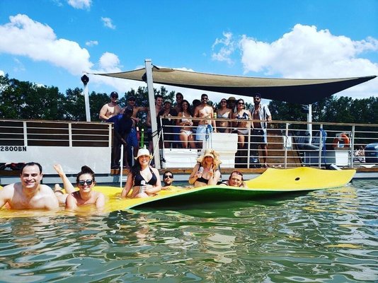 LaBarge Party Barge - Party Boat Austin LaBarge Party Barge - Party Boat Austin