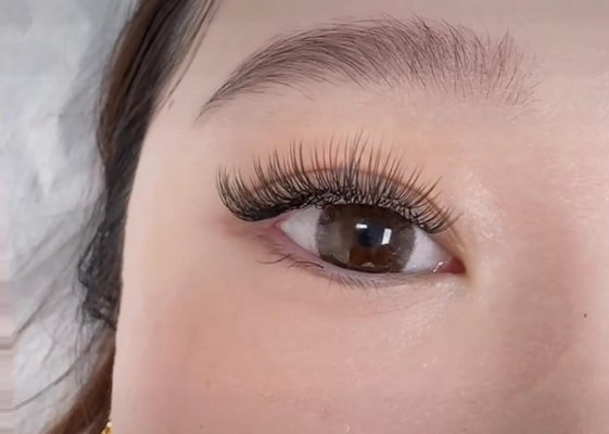 Classic natural - our single lash extensions provide a natural and long-lasting look.each lash is meticulously napplied to blend seamlessly with your own lashes, ensuring a beautiful,durable finnish Classic natural - our single lash extensions provide a natural and long-lasting look.each lash is meticulously napplied to blend seamlessly with your own lashes, ensuring a beautiful,durable finnish