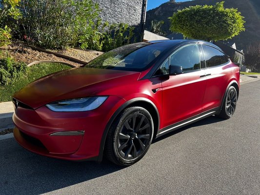 Tesla Model X plaid getting washed after the last week rain in Los Angeles - Mobile waterless hand wash done for Tesla Model X plaid Tesla Model X plaid getting washed after the last week rain in Los Angeles - Mobile waterless hand wash done for Tesla Model X plaid