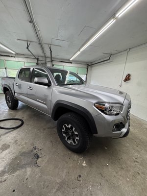 2021 Toyota Tacoma 15% - Before and after of a 2021 Toyota Tacoma 15% with sun strip 2021 Toyota Tacoma 15% - Before and after of a 2021 Toyota Tacoma 15% with sun strip