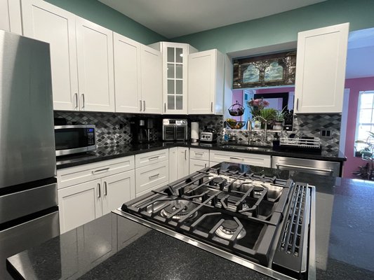 Kitchen remodel in Highlandtown MD - White cabinets