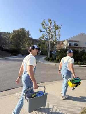 Residential Window Cleaning - We love serving our residential clients in Malibu and beyond and don’t leave the job unless the client is 100% satisfied. If you find an issue later, just give us a call, and we’ll make it right. We are a premium service and deliver premium results. 

We treat every home better than our own. Though we’ve never used it and don’t plan to, Happy’s has a $2 Million general liability insurance policy and will do whatever it takes to correct any mistake should an accident occur. 

Please reach out to meet a team that cares about you, your home, and doing the job right to enjoy a beautiful view and LET THE LIGHT IN.