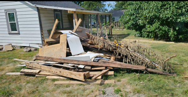 trash and debris removal - This was one of our trash and debris removal jobs in Springfield Mo.