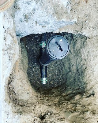 Back flow valve - Sewer line backflow installation